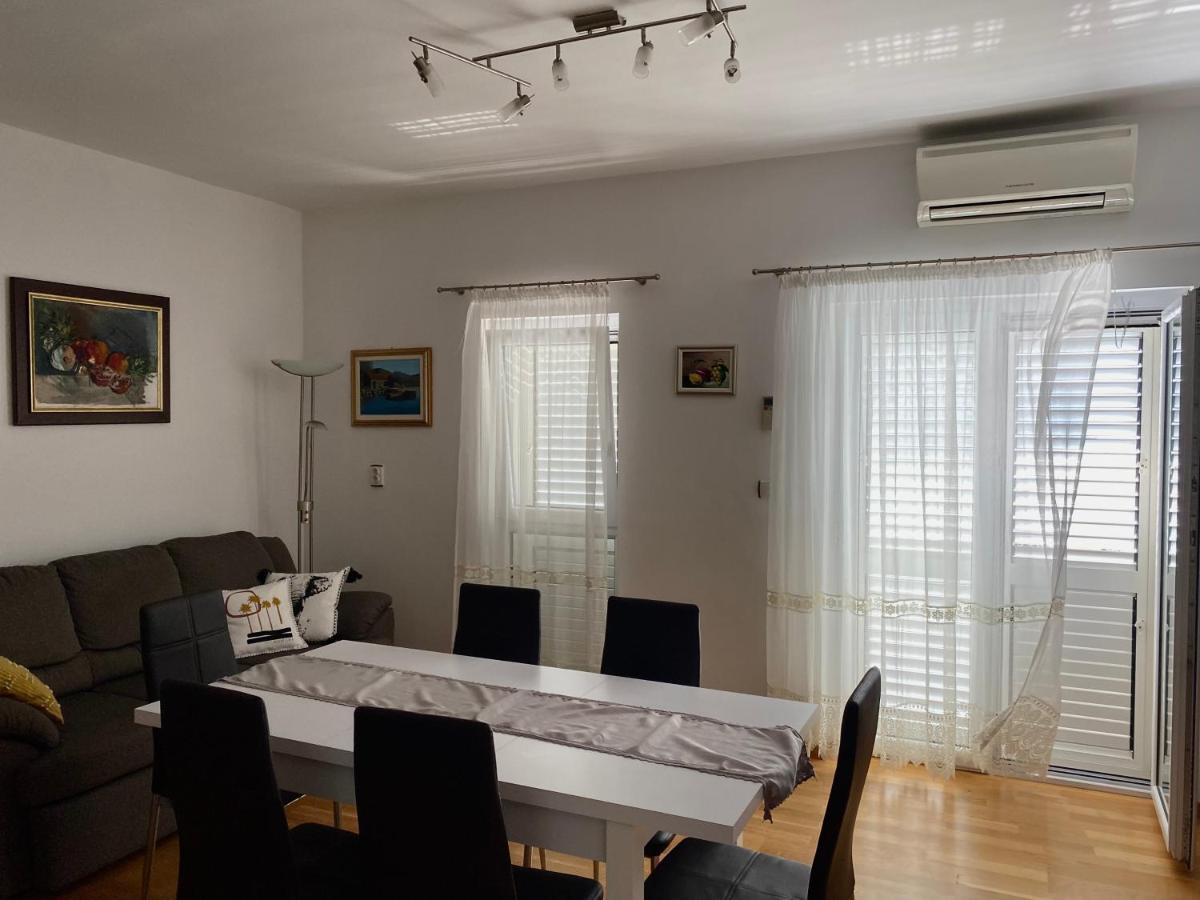 Apartamento Apartman Nives Trogir Exterior foto