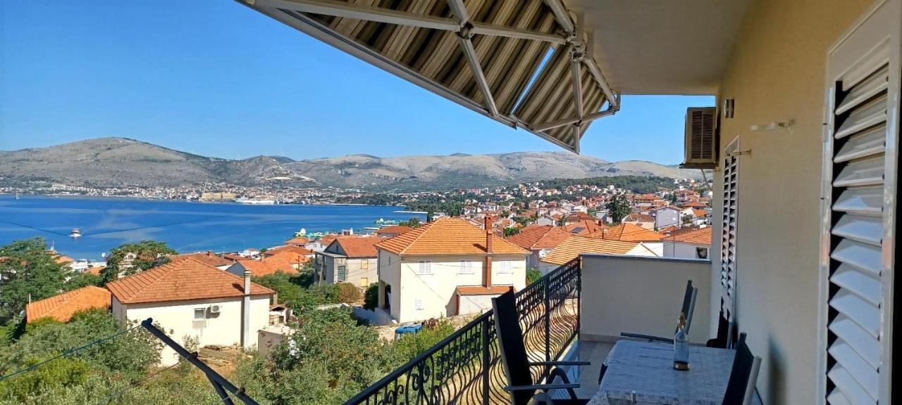 Apartamento Apartman Nives Trogir Exterior foto